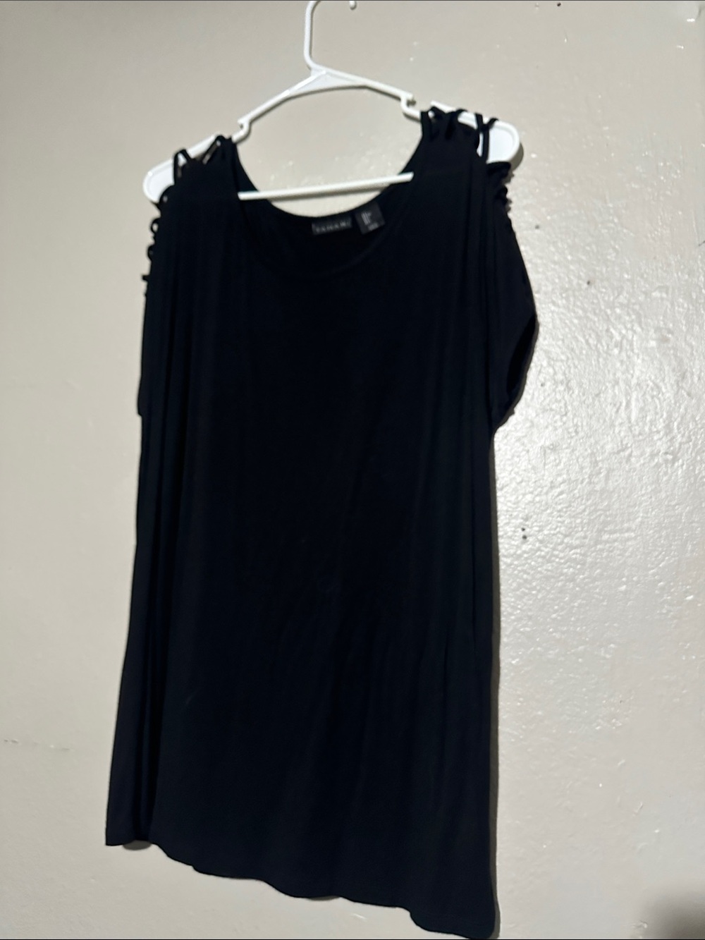 Tahari Black Cold-Shoulder Tank Top